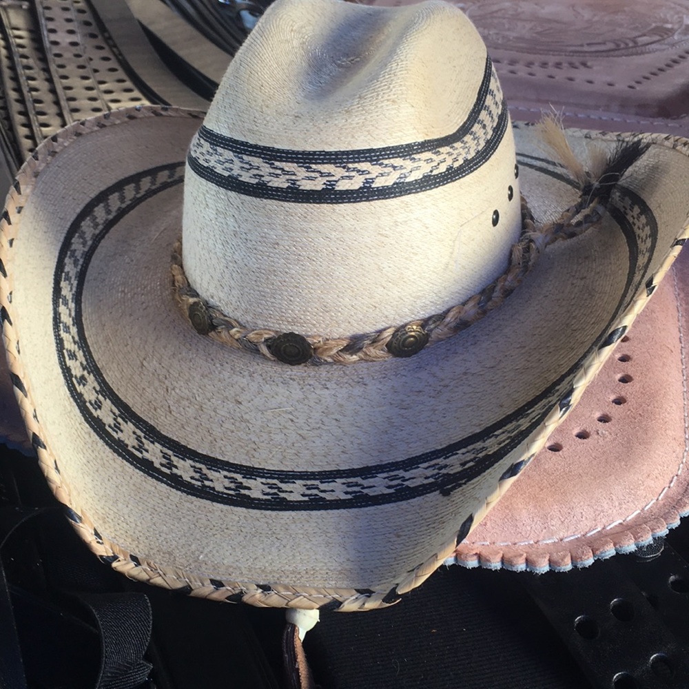 Beautiful western hat unisex